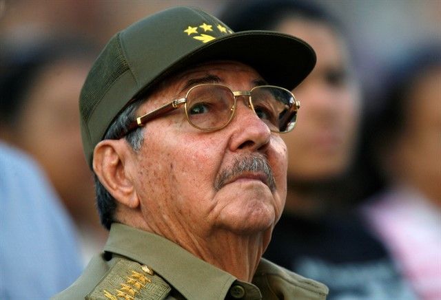 Renuncia Raúl Castro al Partido Comunista de Cuba