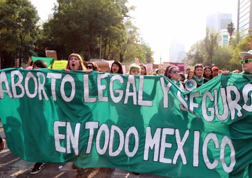 Pide Morena discutir legalización del aborto