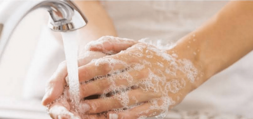 Agua y jabón son suficientes para reducir contagios de Covid