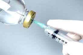 Recomienda OMS seguir aplicando vacuna de AstraZeneca