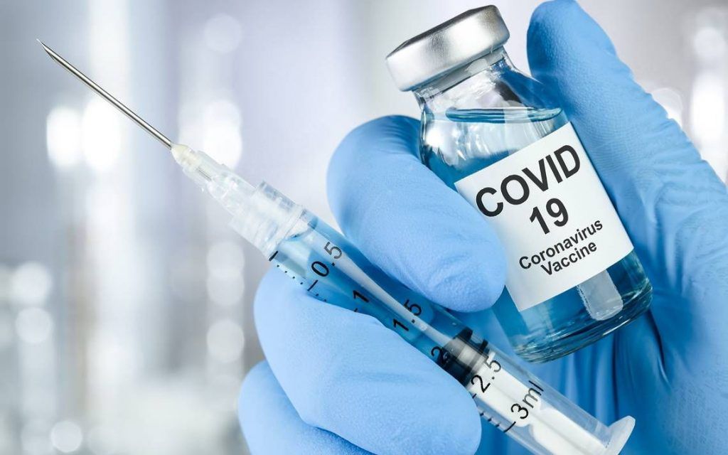 Aprueba EEUU tercer refuerzo de vacuna Covid