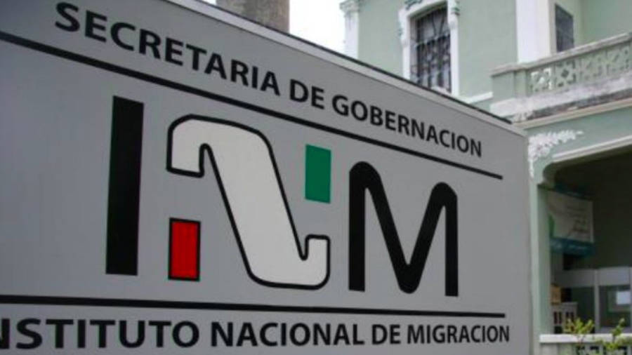 Migrantes denuncian que INM los engañó con promesa de papeles