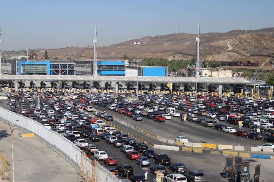 Se amplían restricciones en la frontera México-EEUU.