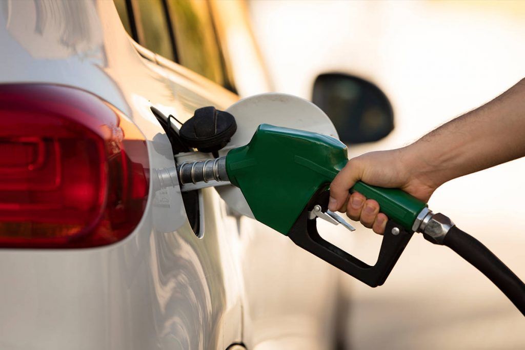 Gasolinas más baratas que al inicio de este gobierno: AMLO