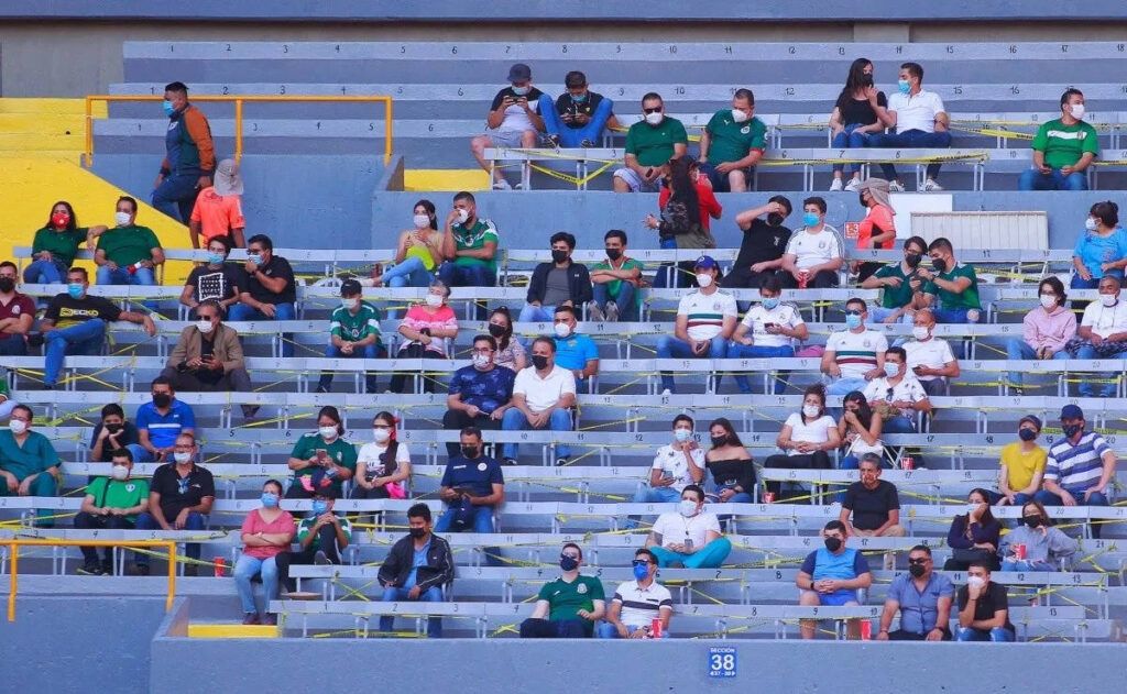 Vuelve afición mexicana, a soltar grito homofóbico en el estadio Jalisco