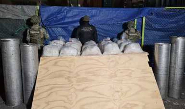 Decomisan 24 bolsas con metanfetamina en el Puerto de Manzanillo