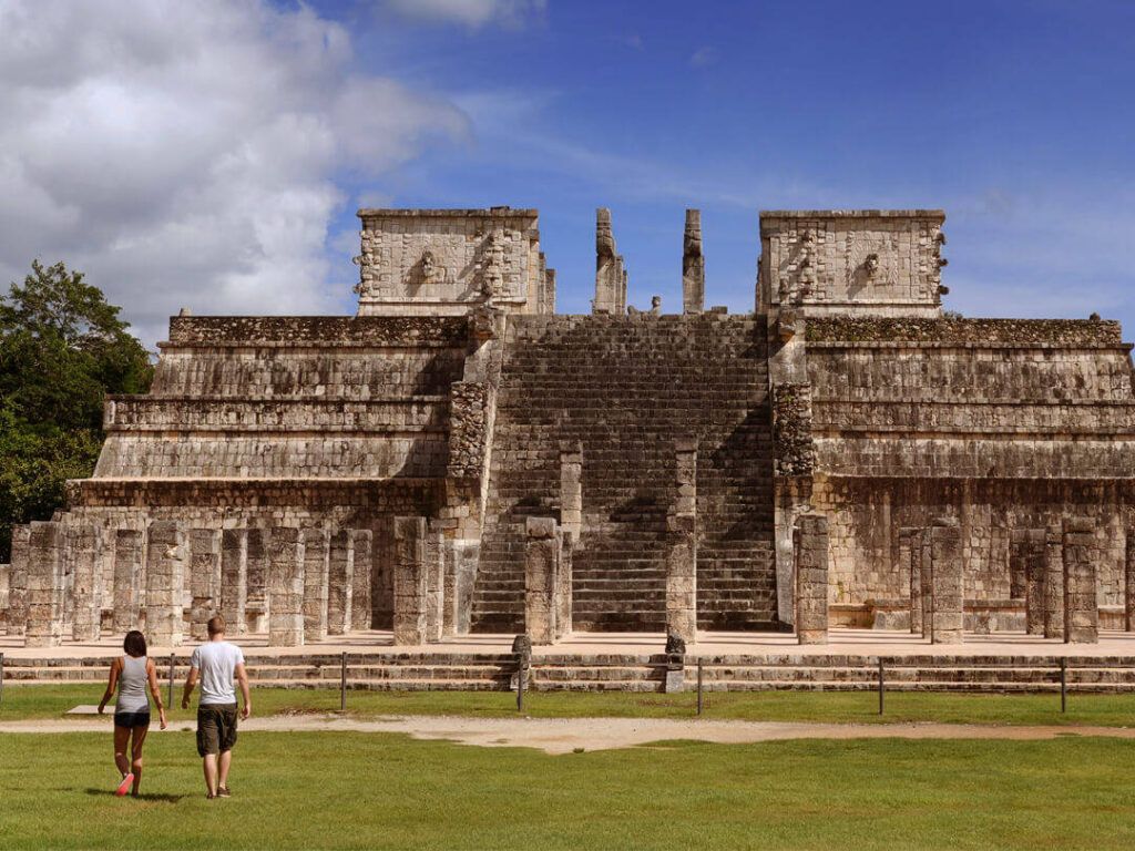 Reflexionan sobre el patrimonio cultural del área maya