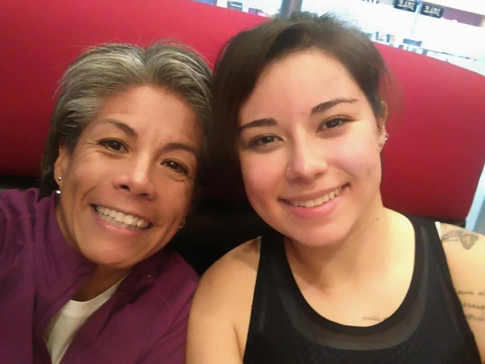 Comparte Adriana Sepúlveda la combinación de ser mamá y atleta nacional