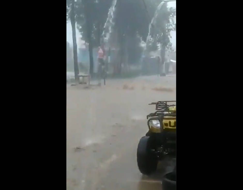 Inundaciones en Xalapa por fuertes lluvias