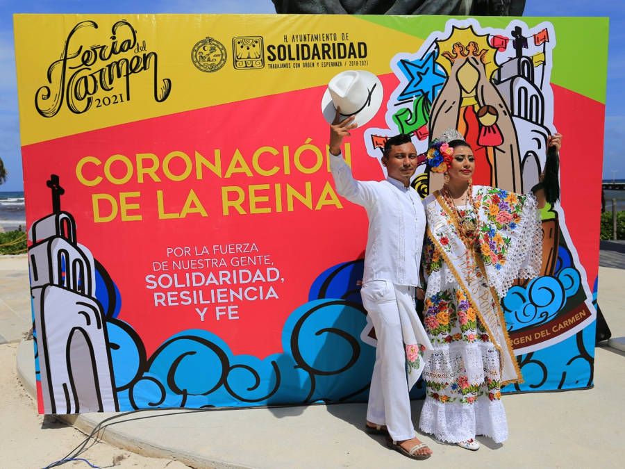 Laura Beristain impulsa tradiciones en inicio de la Feria de Nuestra Señora del Carmen