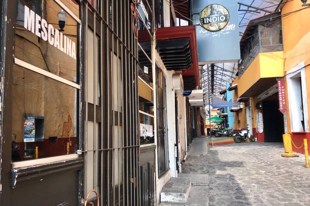 Vuelven a cerrar bares y cantinas en Xalapa