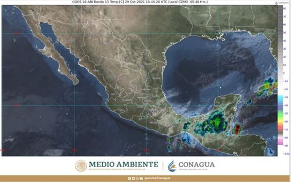 Nublados y chubascos en la Península de Yucatán