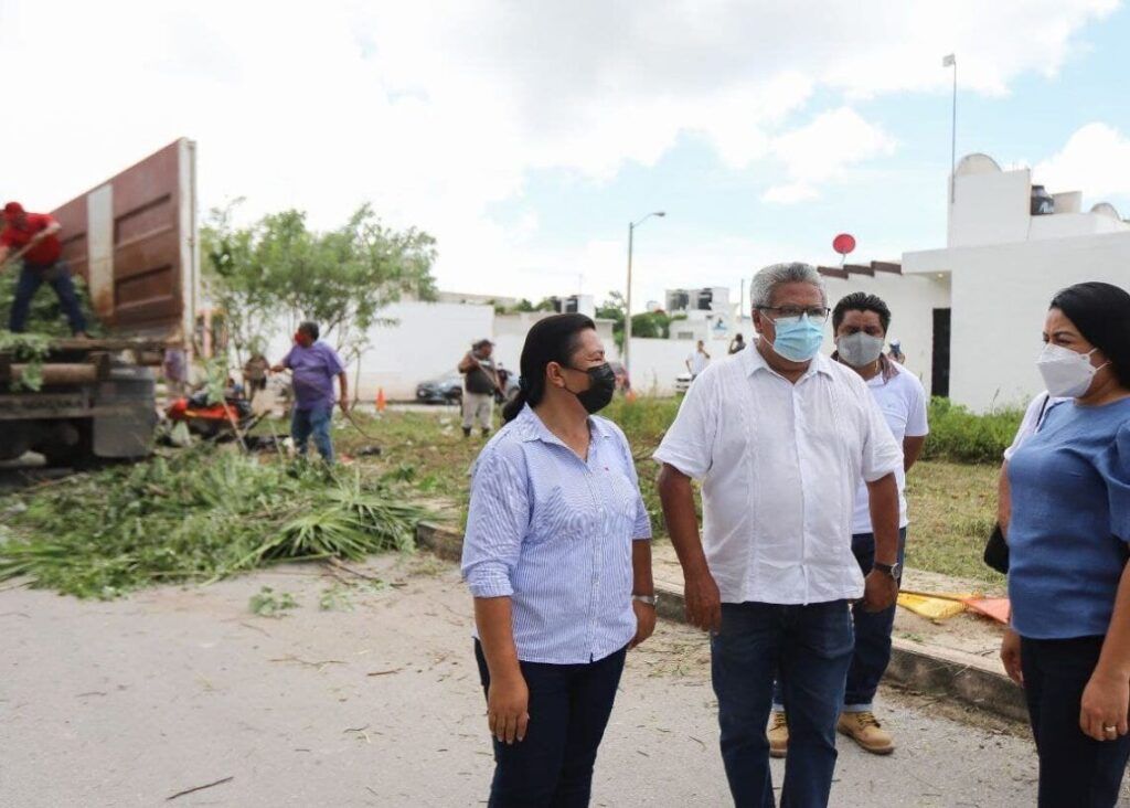 Supervisa Blanca Merari trabajos de embellecimiento de espacios públicos de Puerto Morelos
