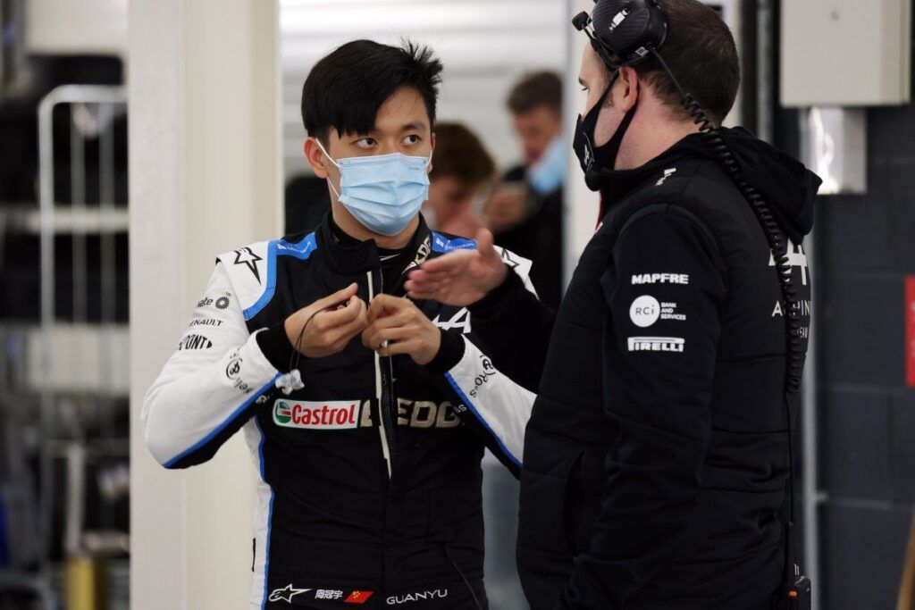 Guanyu Zhou primer piloto chino en la F1