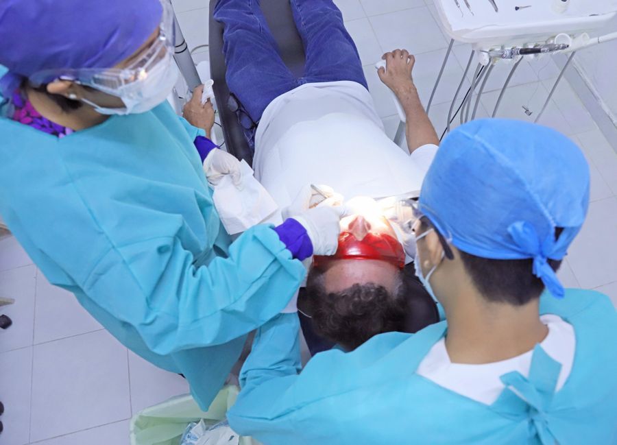 Brindan en Cozumel servicio de consulta dental gratuita