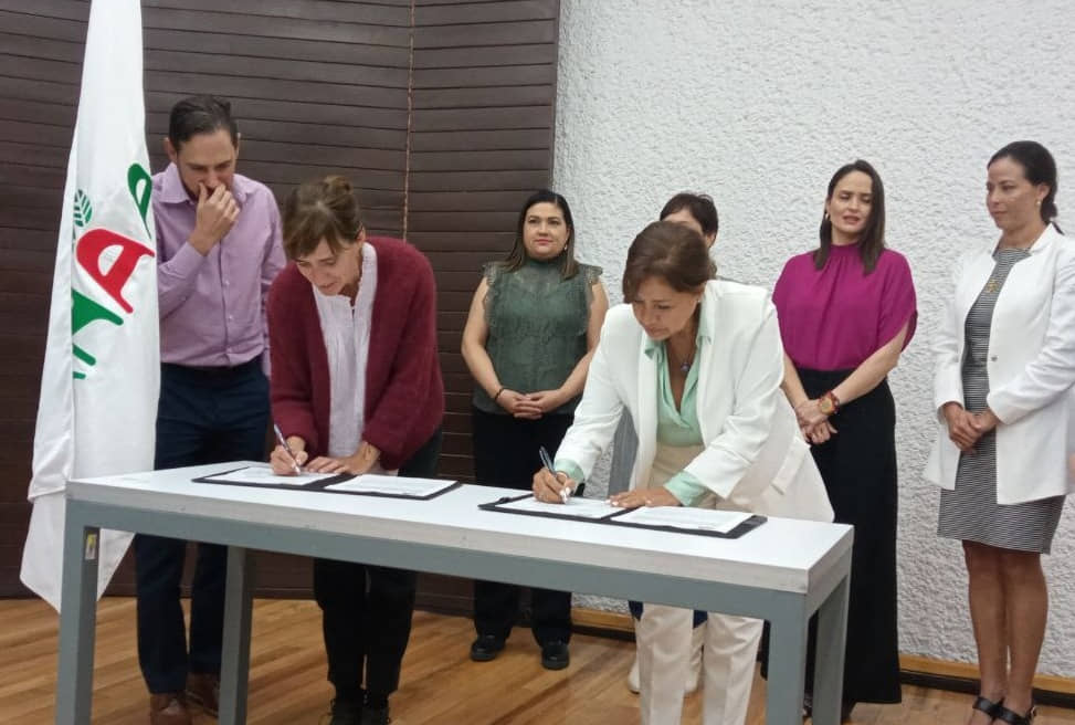 Firma Quintana Roo Carta Compromiso para protección del medio ambiente