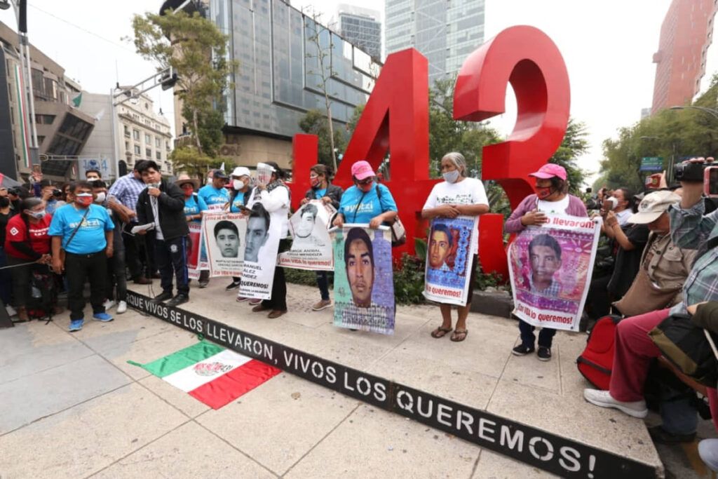 Hay un "desmantelamiento" de mecanismos del caso Iguala: padres de los 43