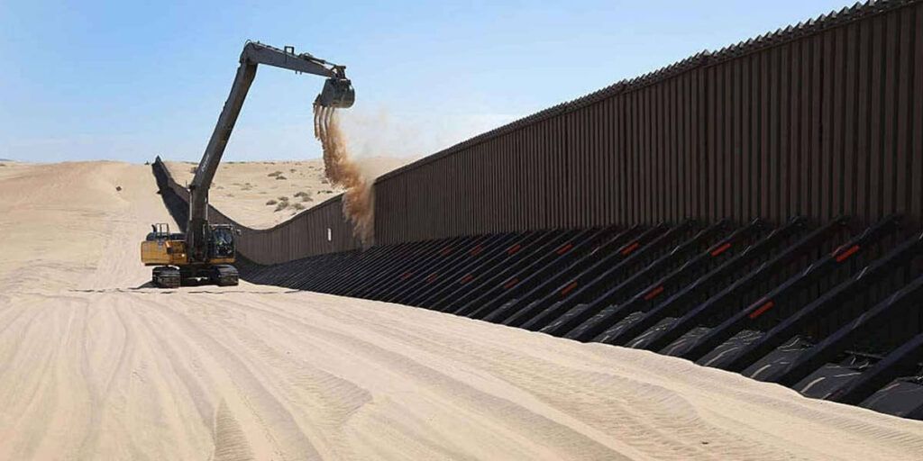 Comienza reforzamiento de muro fronterizo en El Paso