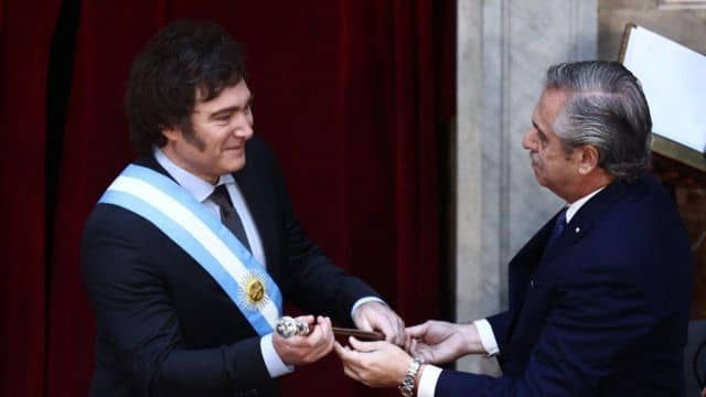 Milei asume la presidencia de Argentina