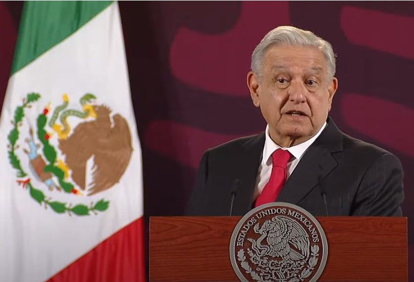 Andrés Manuel López Obrador exige al INE investigar campaña de difamación en redes sociales