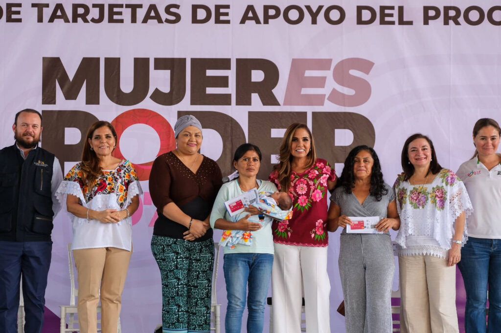 En Cozumel entregaron más de 2 mil tarjetas "Mujer es Poder"